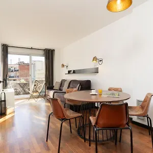 Tsa Sepulveda Apartment
